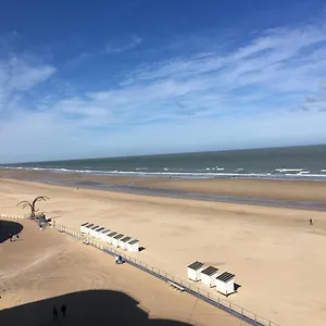 Appartement Geniet De Zee Met Top-appartement Fuji, Oostende