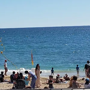 https://la-plage-cassis.fr-provencehotel.com